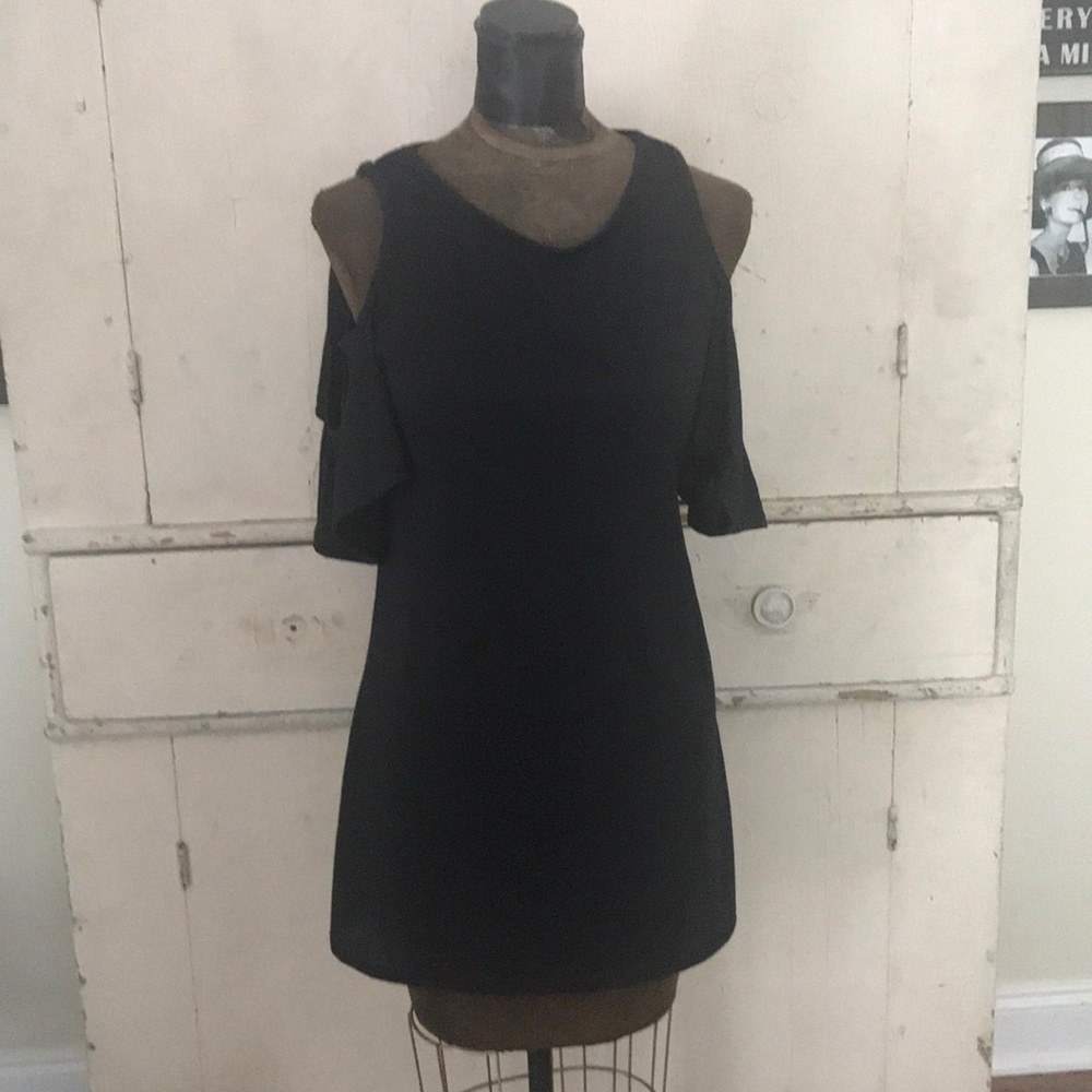 Miaoran Fashion Black Cold Shoulder Tunic - FINAL SALE